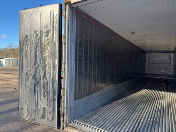 40ft As Is Reefer High Cube Shipping Container White - Image 22